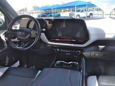 Used 2025 Chevrolet Silverado EV RST AWD/4WD image 24