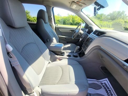 Used 2015 Chevrolet Traverse LS FWD image 20