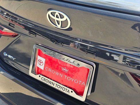 Used 2026 Toyota Camry SE FWD image 13