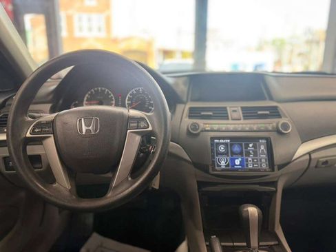 Used 2011 Honda Accord LX image 12