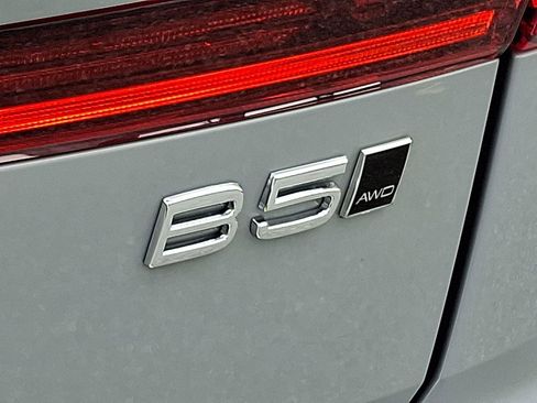 New 2026 Volvo XC60 B5 Ultra w/ Protection Package Premier AWD/4WD image 21