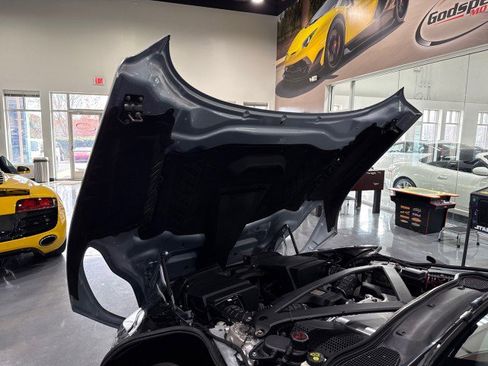 Used 2019 Aston Martin DB11 Coupe image 17