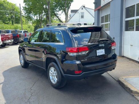 Used 2020 Jeep Grand Cherokee Laredo AWD/4WD image 6