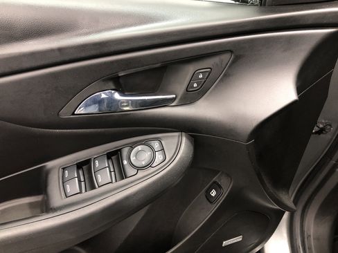 Used 2017 Chevrolet Volt Premier w/ Driver Confidence II Package image 15