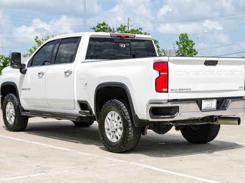 Used 2025 Chevrolet Silverado 2500 LTZ w/ LTZ Premium Package AWD/4WD image 10
