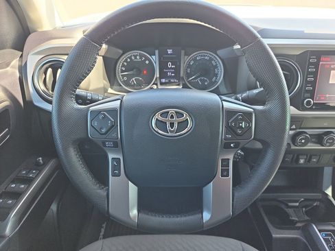 Certified 2020 Toyota Tacoma SR5 image 18