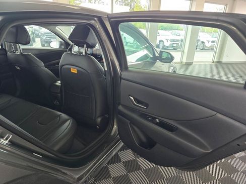 New 2026 Hyundai Elantra Limited FWD image 35