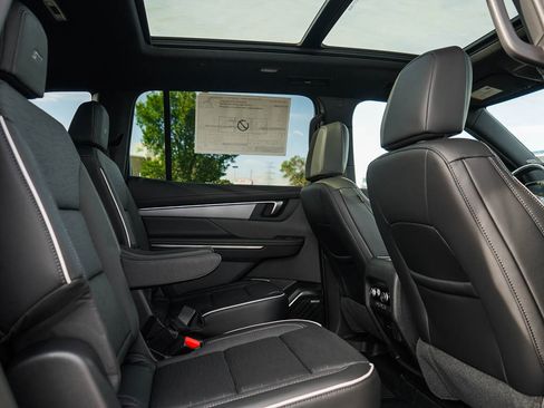 New 2026 Buick Enclave Sport Touring w/ Super Cruise Package image 14