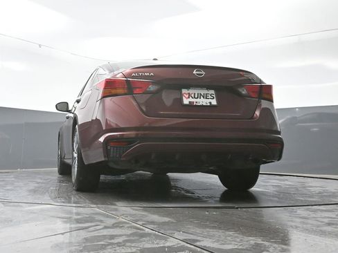 Used 2024 Nissan Altima 2.5 SV image 55