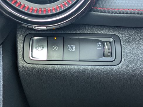 Used 2025 Chevrolet Equinox RS FWD image 21