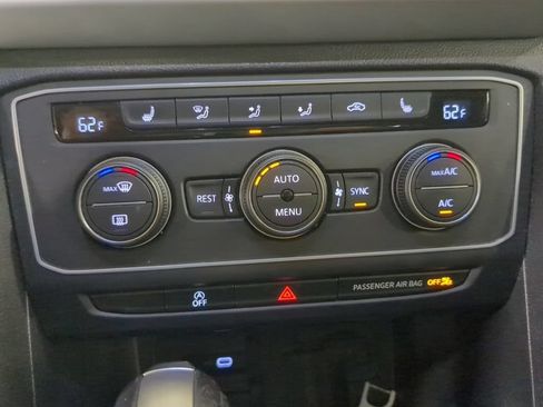 Used 2021 Volkswagen Atlas SE w/ Panoramic Sunroof Package AWD/4WD image 19