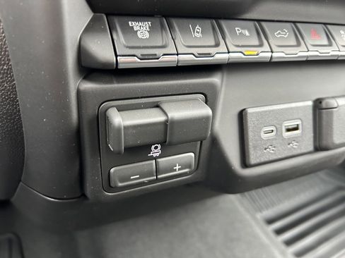 New 2026 Chevrolet Silverado 2500 Custom w/ Custom Value Package image 31