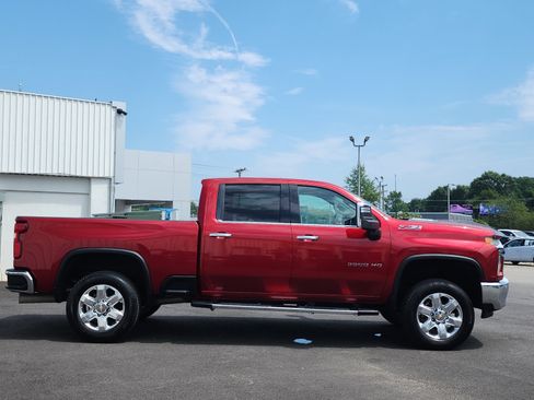 Used 2021 Chevrolet Silverado 3500 LTZ w/ LTZ Premium Package AWD/4WD image 6