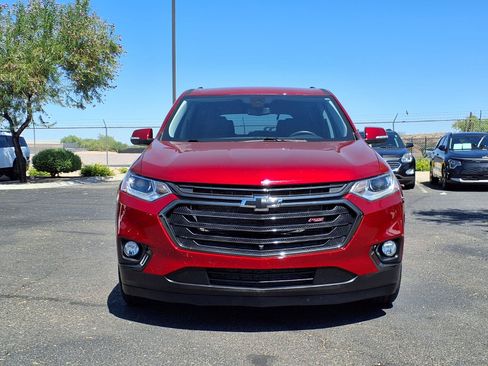 Used 2021 Chevrolet Traverse RS w/ LPO, Floor Liner Package FWD image 2