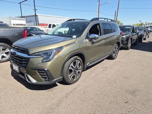 Used 2023 Subaru Ascent Touring AWD/4WD image 4