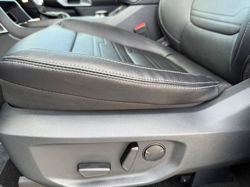 New 2025 Ford Ranger Lariat w/ Chrome Accent Package image 9