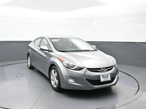 Used 2012 Hyundai Elantra GLS w/ Preferred Pkg 3 FWD image 3