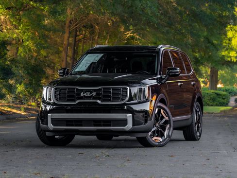 Used 2023 Kia Telluride S w/ S Sunroof Package AWD/4WD image 2