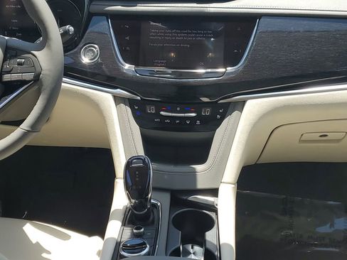 New 2025 Cadillac XT6 Premium Luxury w/ Technology Package image 15
