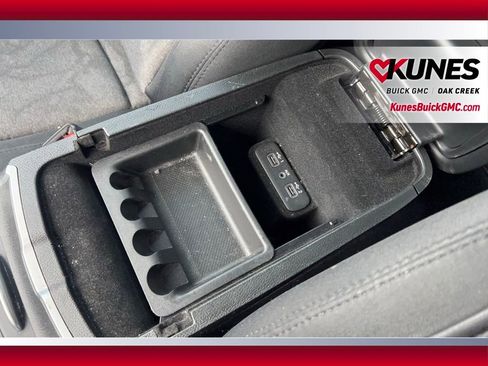 Used 2019 Chrysler 300 Touring w/ Sport Appearance Package image 16