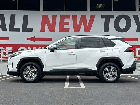 Used 2024 Toyota RAV4 XLE FWD image 2