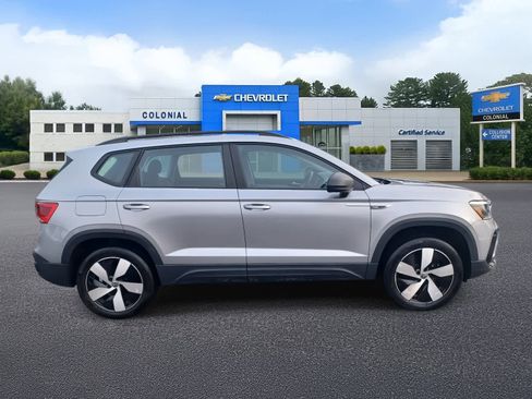 Used 2024 Volkswagen Taos S image 3
