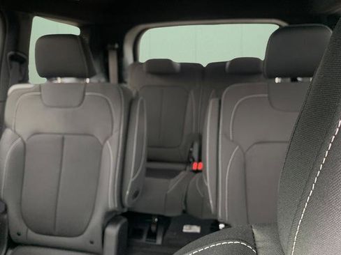 New 2025 Jeep Grand Cherokee L Laredo image 60