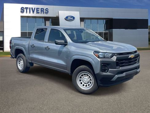 Used 2024 Chevrolet Colorado W/T RWD image 1