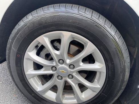 Used 2018 Chevrolet Equinox LT w/ LT True North Edition AWD/4WD image 10