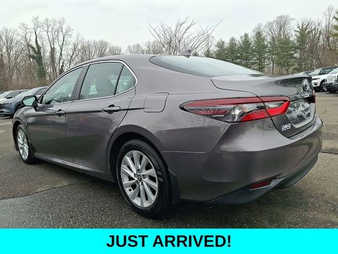 Used 2021 Toyota Camry LE w/ Convenience Package image 4