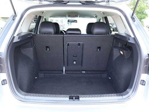 Used 2022 Volkswagen Taos SE FWD image 19