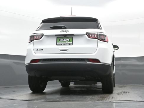 New 2026 Jeep Compass Latitude AWD/4WD image 17