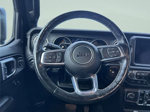 Used 2022 Jeep Wrangler Unlimited Sahara w/ LED Lighting Group image 37