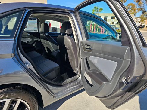 Used 2025 Volkswagen Jetta SE image 26