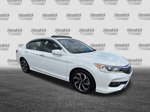 Used 2016 Honda Accord EX-L image 2