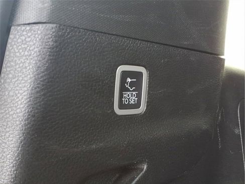 Used 2024 Jeep Wagoneer L Series II w/ Flexible Seating Group image 29