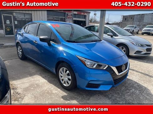 Used 2020 Nissan Versa S image 1