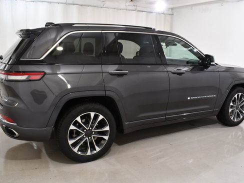 Used 2022 Jeep Grand Cherokee Overland AWD/4WD image 11