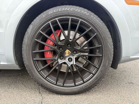 Used 2021 Porsche Cayenne GTS AWD/4WD image 37
