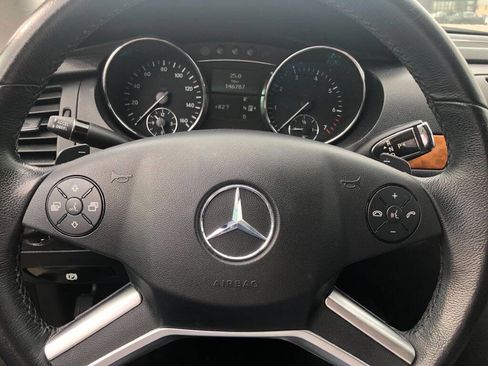 Used 2009 Mercedes-Benz R 350 4MATIC w/ Premium 1 Pkg image 7