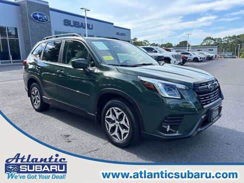 Used 2022 Subaru Forester Premium image 1