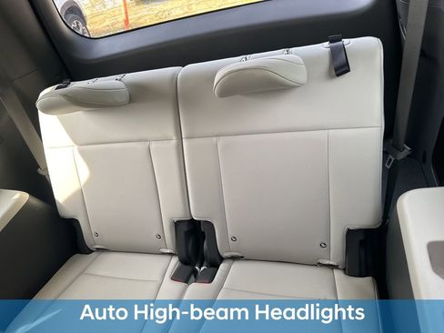 Used 2025 Hyundai Santa Fe SEL AWD/4WD image 15