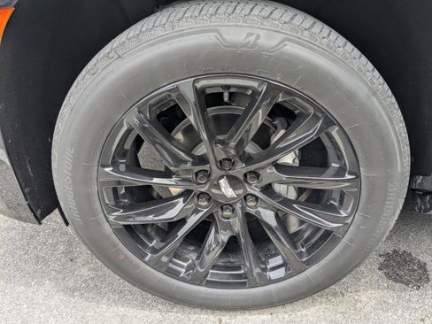 Used 2023 Cadillac Escalade Sport Platinum w/ LPO, ONYX Package AWD/4WD image 4