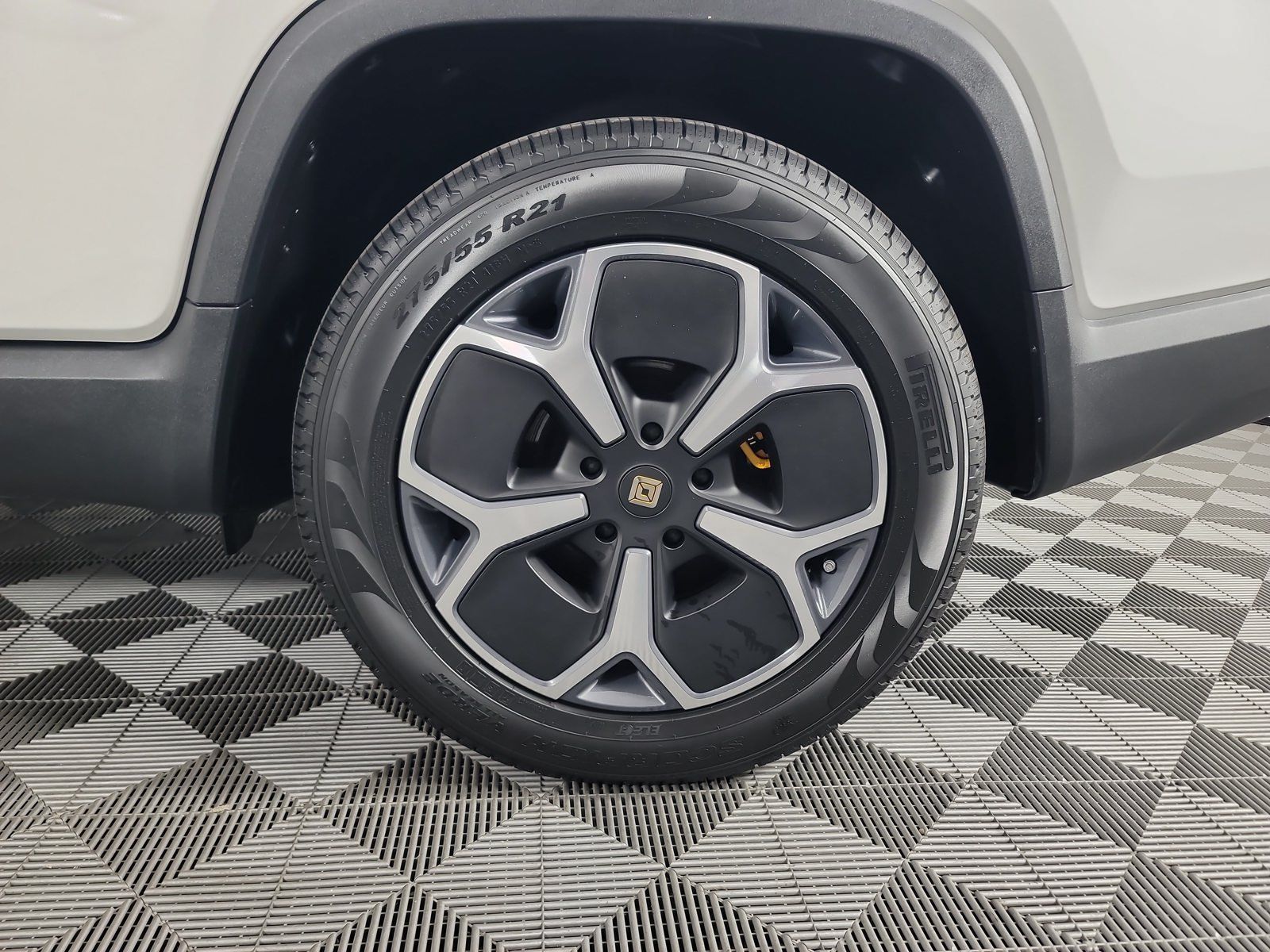 Used 2022 Rivian R1T Adventure AWD/4WD image 10