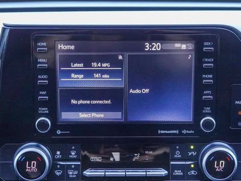 Used 2021 Toyota Highlander LE image 13