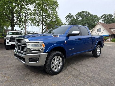 Used 2019 RAM 2500 Laramie AWD/4WD image 2
