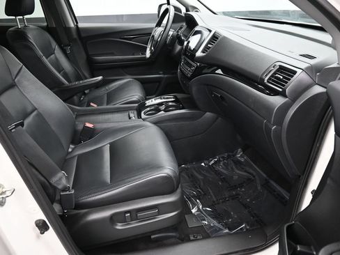 Used 2017 Honda Pilot Touring image 48