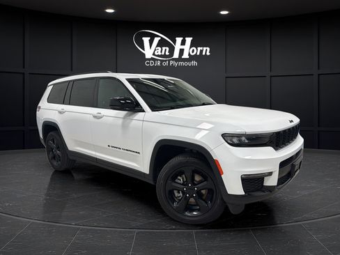 Used 2024 Jeep Grand Cherokee L Limited w/ Black Appearance Package AWD/4WD image 1