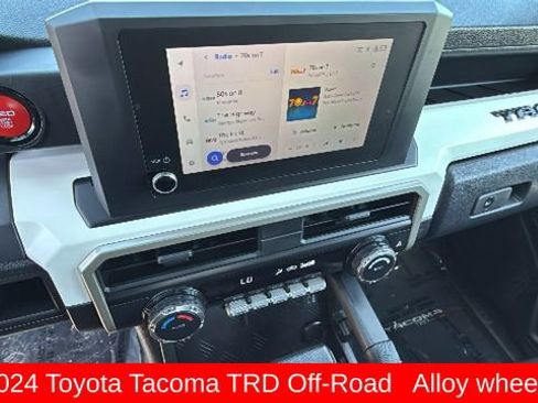Used 2024 Toyota Tacoma TRD Off-Road AWD/4WD image 15