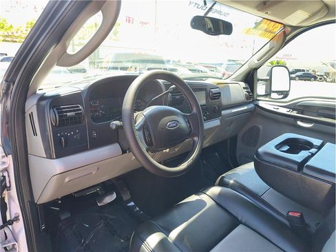 Used 2007 Ford F250 Lariat AWD/4WD image 5